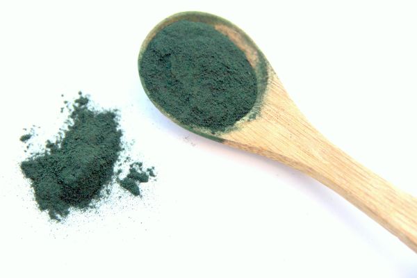 5 Things to Consider Before Adding Spirulina to Your Diet