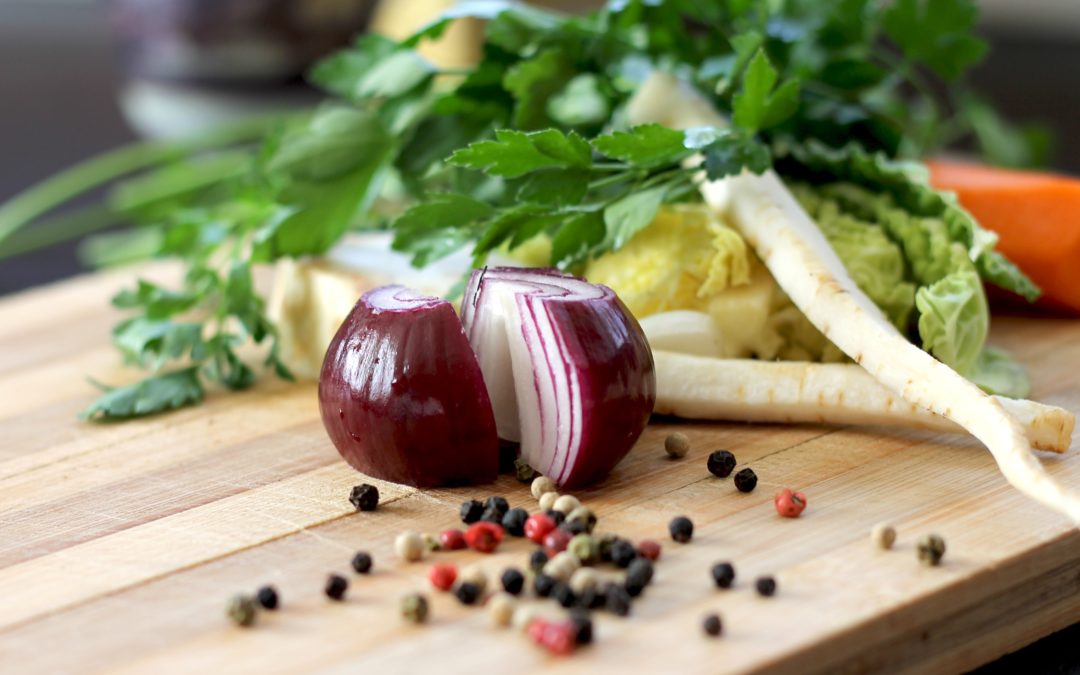 4 Low FODMAP Substitutions for Onion & Garlic Ideas to get you inspired and cooking again!